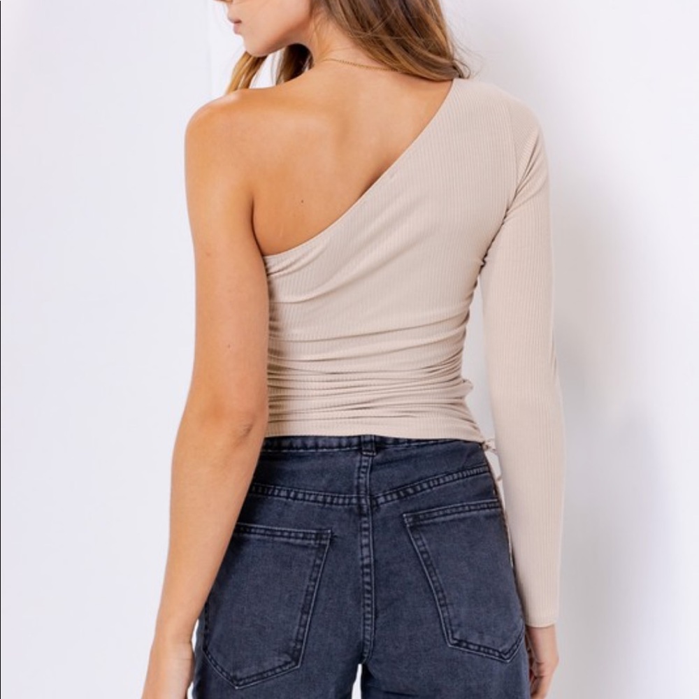 NWT Ribbed fabrication ruched sides one sl… - Picture 5 of 8